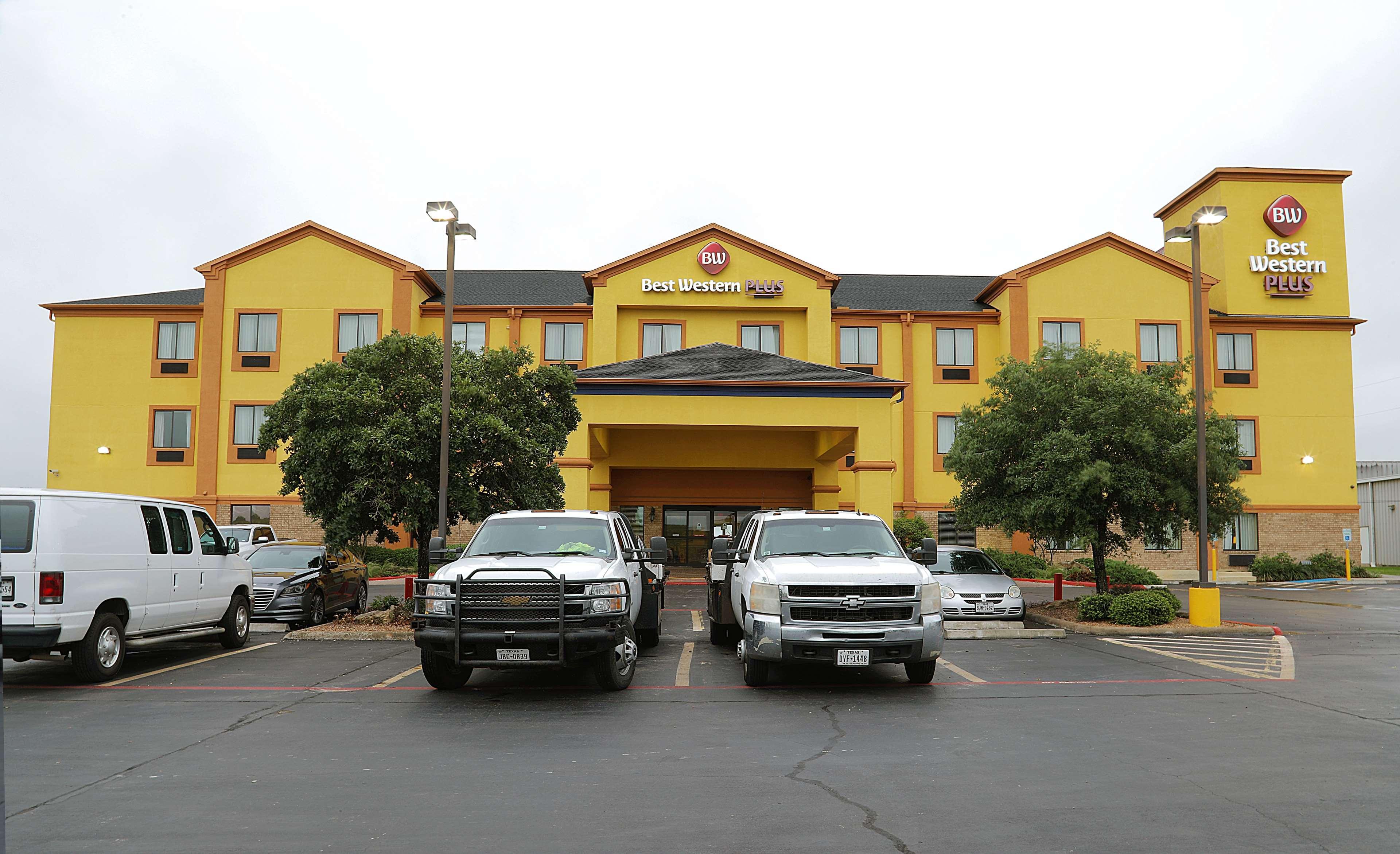 Best Western Plus Schulenburg Inn & Suites ภายนอก รูปภาพ